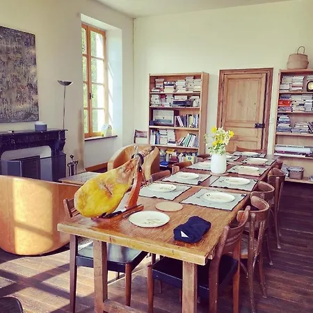 Guest house La Doucelle Culture Et Bien-etre Lignieres-Orgeres