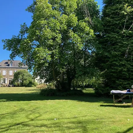 La Doucelle Culture Et Bien-etre Guest house *