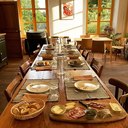 La Doucelle Culture Et Bien-etre Guest house