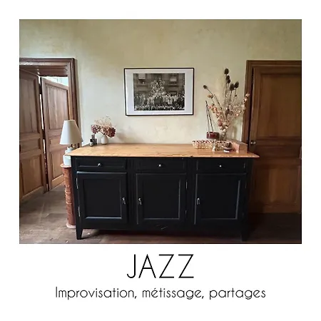 La Doucelle Culture Et Bien-etre Guest house